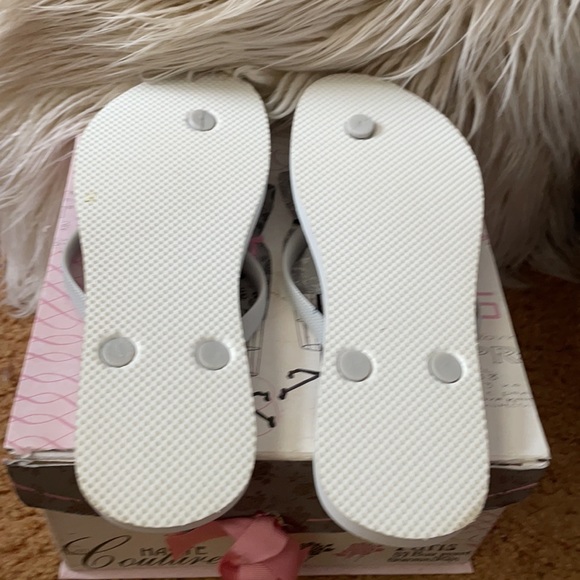 Gap camouflage summer flip flops size 7/8 - Picture 4 of 4